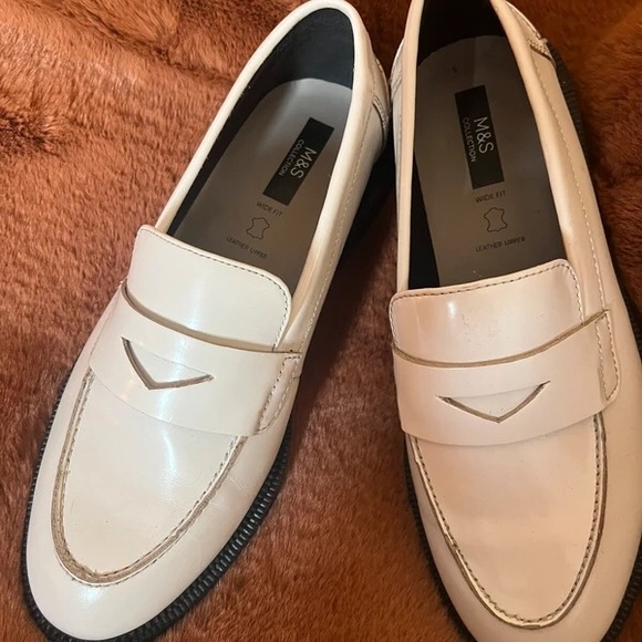 Elegant White Leather Loafers - Picture 4 of 4